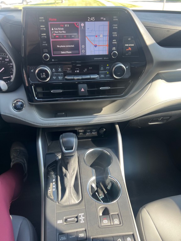 2022 Toyota Highlander Image 8