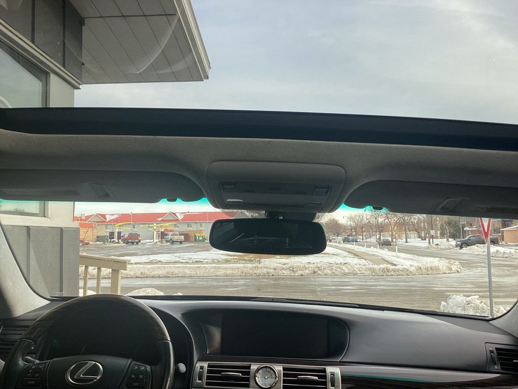 2015 Lexus LS Image 5