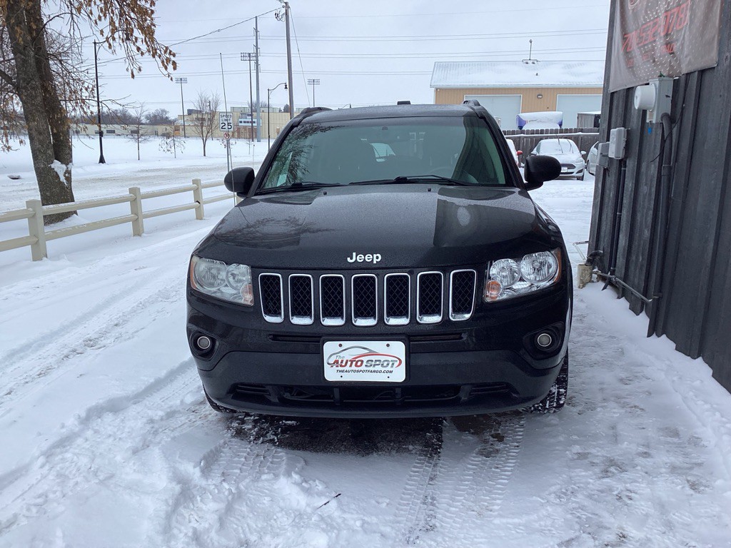 2012 Jeep Compass Image 2