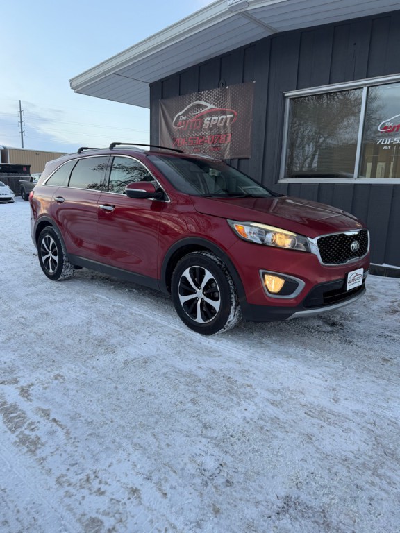 2016 Kia Sorento Image 2