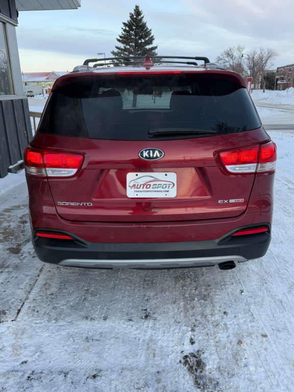 2016 Kia Sorento Image 3