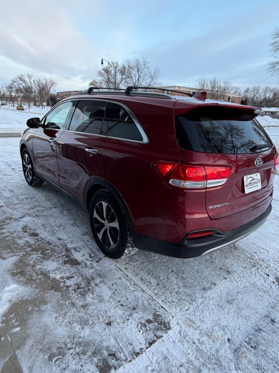 2016 Kia Sorento Image 4