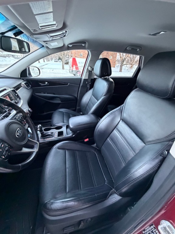 2016 Kia Sorento Image 8