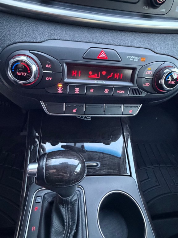 2016 Kia Sorento Image 11