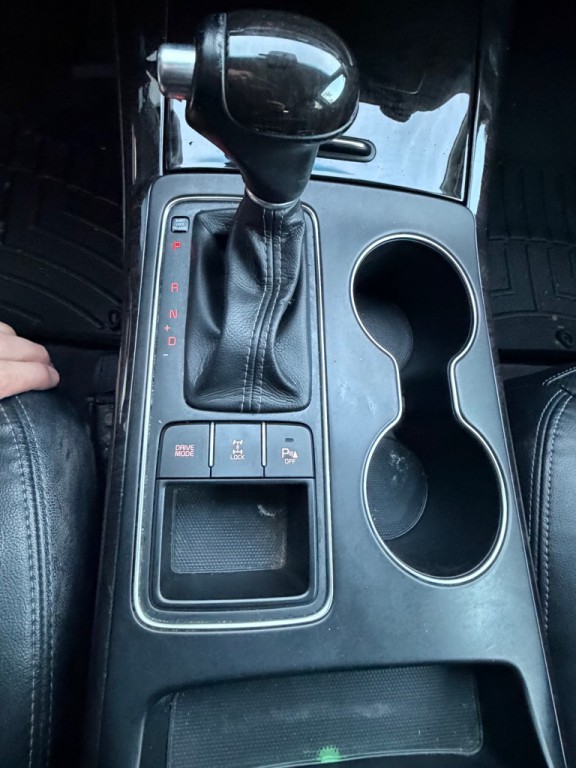 2016 Kia Sorento Image 12