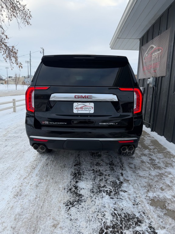 2021 GMC Yukon Image 4