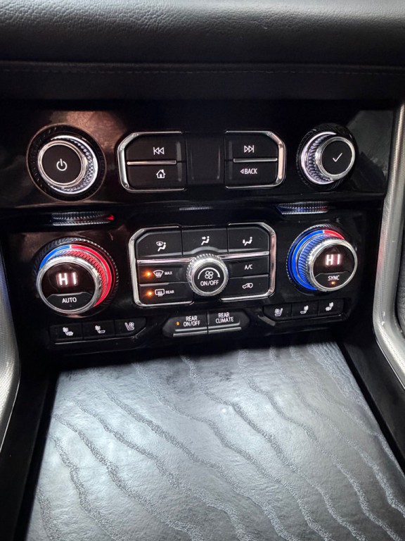 2021 GMC Yukon Image 8