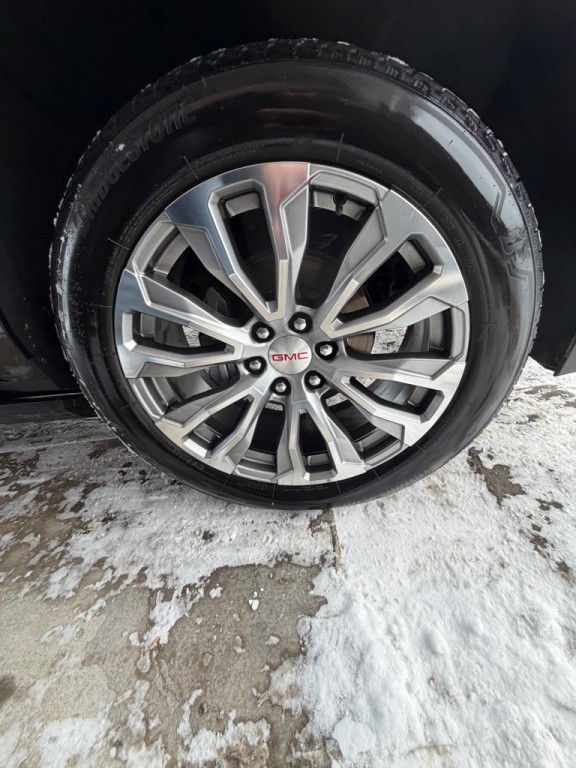 2021 GMC Yukon Image 15