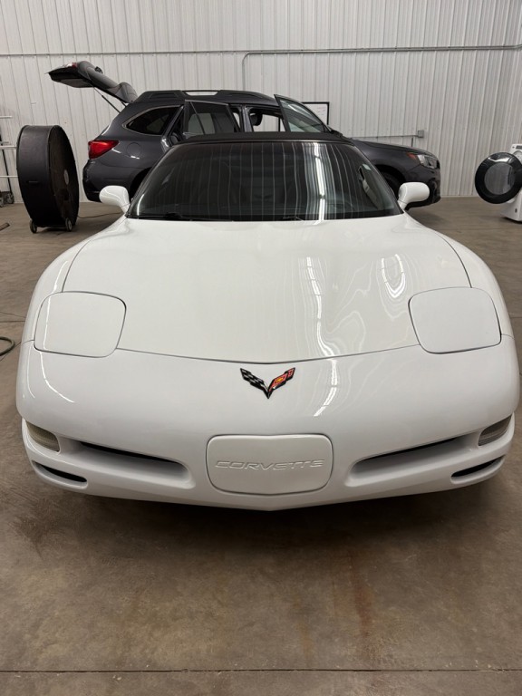 1999 Chevrolet Corvette Image 1