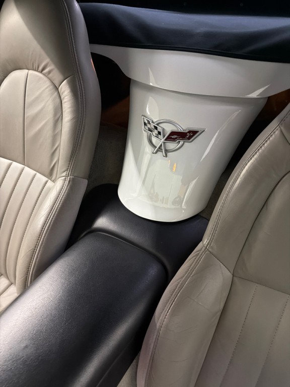 1999 Chevrolet Corvette Image 9