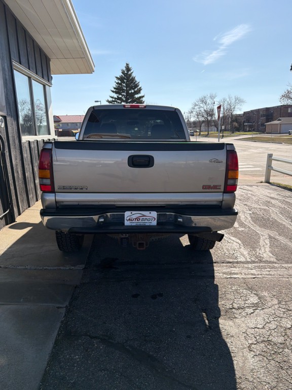 2001 GMC Sierra Image 3