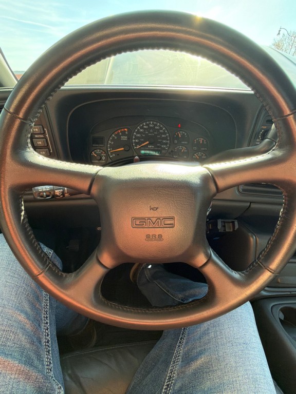 2001 GMC Sierra Image 6