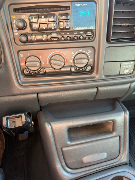 2001 GMC Sierra Image 8