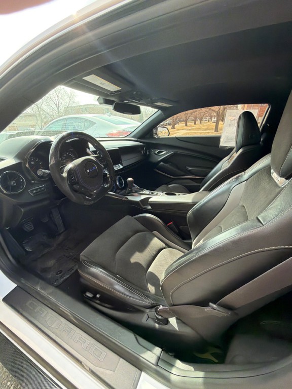 2017 Chevrolet Camaro Image 5