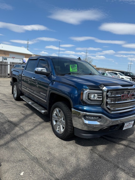 2017 GMC Sierra Image 4