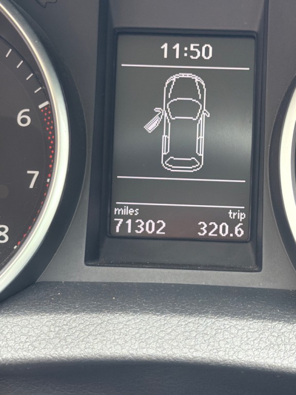2011 Volkswagen Golf Image 6