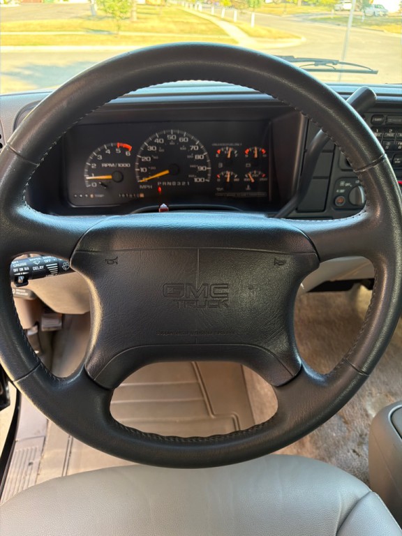 1996 GMC Yukon Image 6