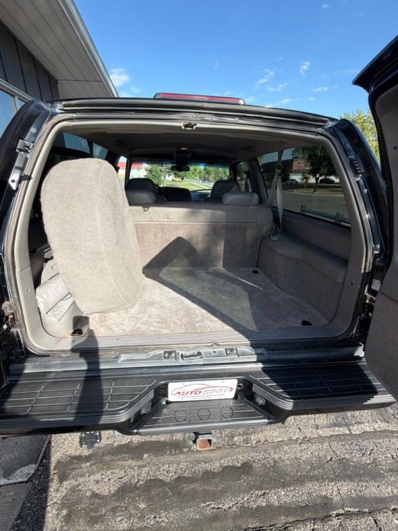 1996 GMC Yukon Image 11