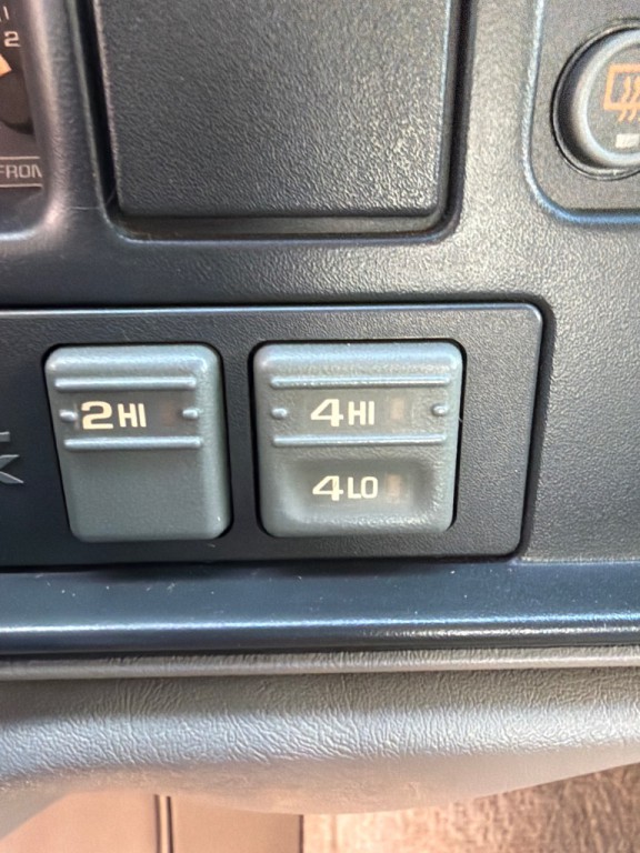1996 GMC Yukon Image 13