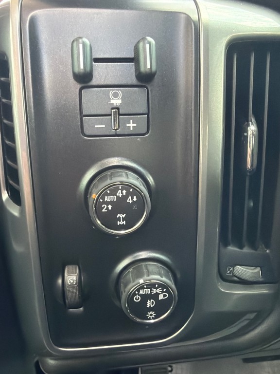 2016 Chevrolet Silverado 1500 Image 11