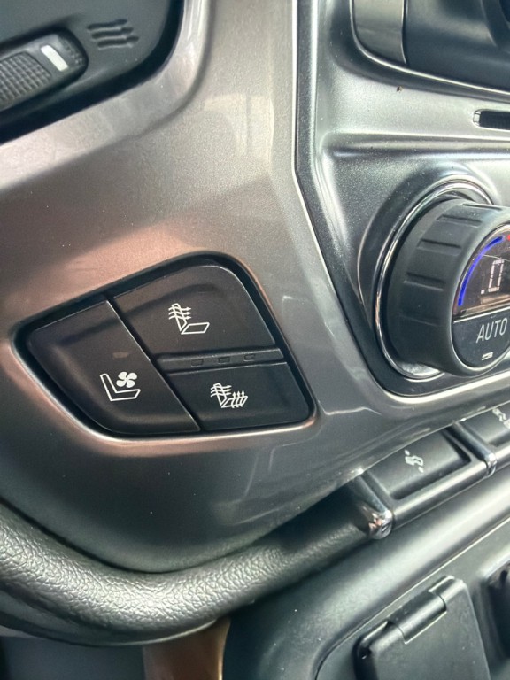 2016 Chevrolet Silverado 1500 Image 12