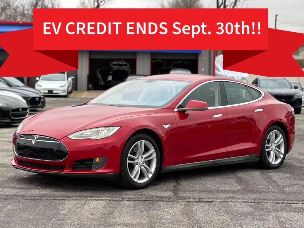 2013 Tesla Model S Image 1