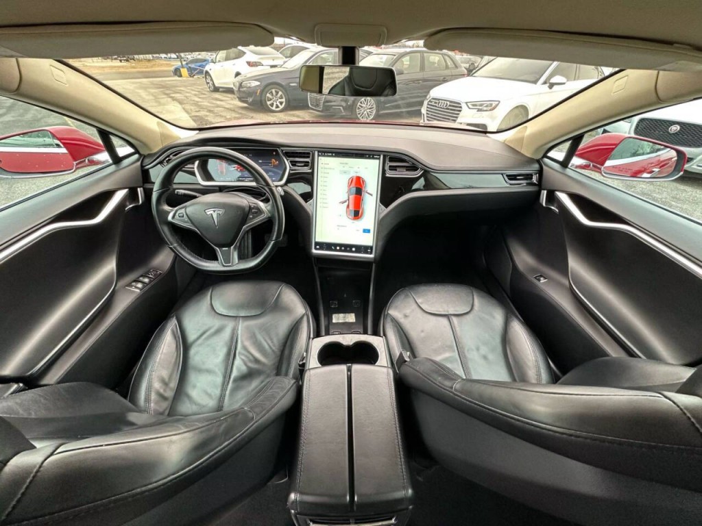 2013 Tesla Model S Image 3