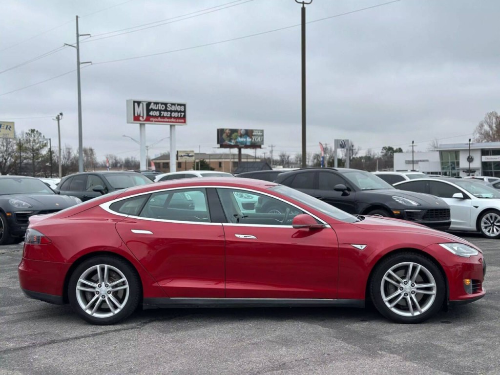 2013 Tesla Model S Image 6