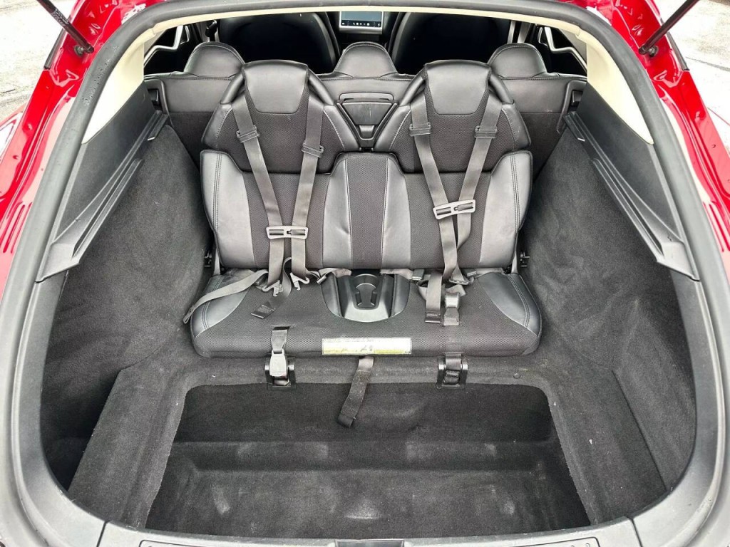 2013 Tesla Model S Image 19