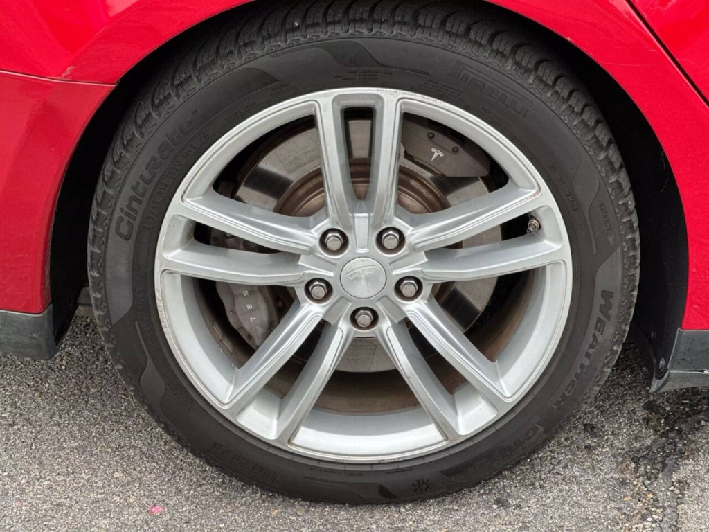 2013 Tesla Model S Image 27