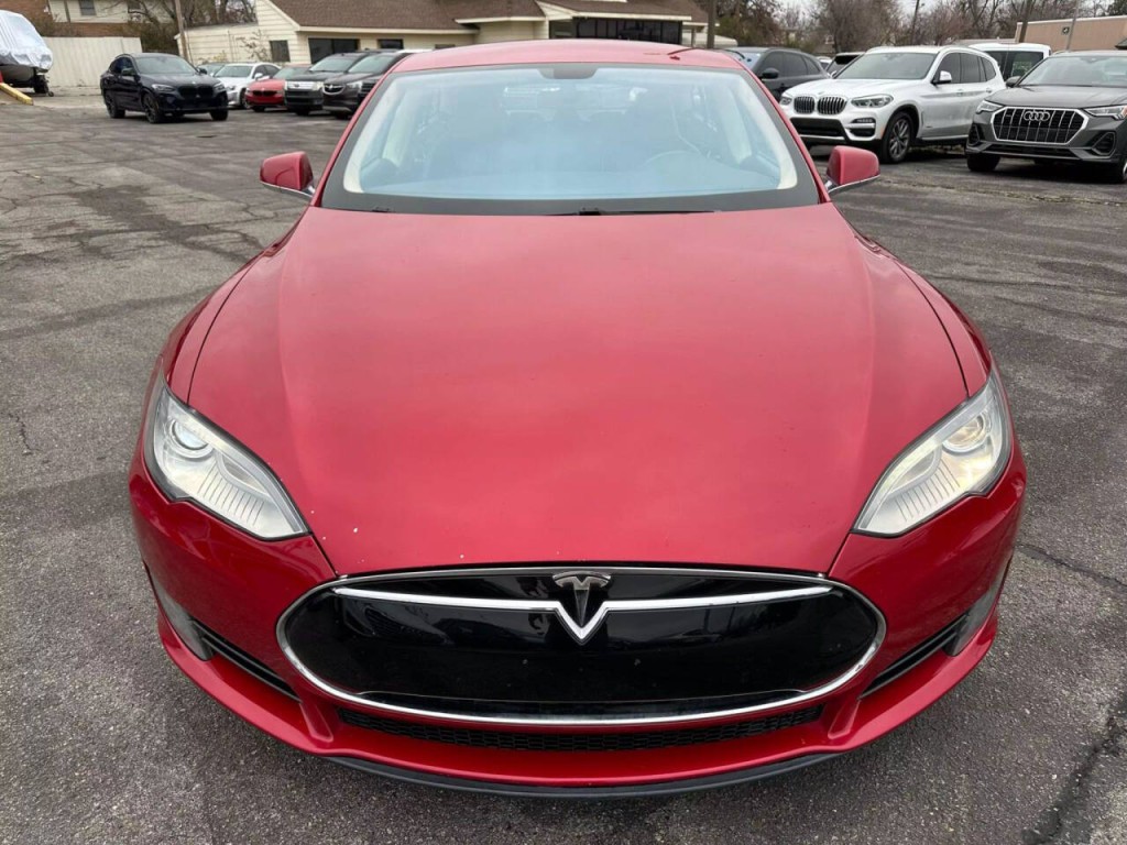 2013 Tesla Model S Image 30