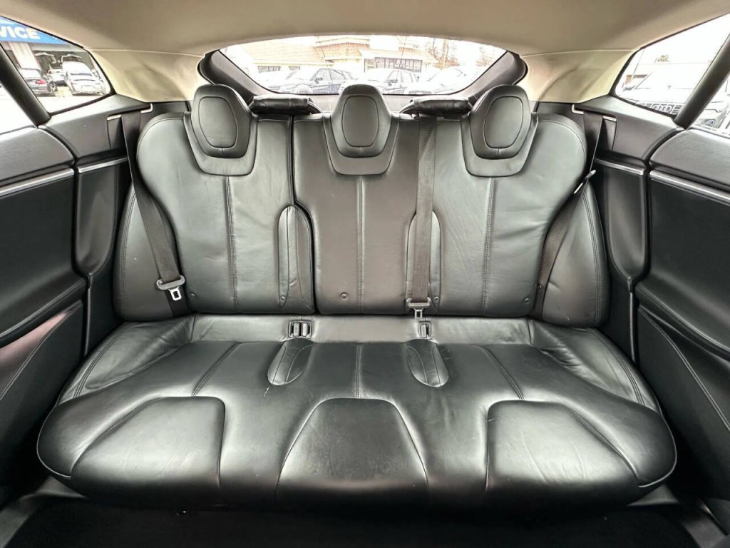2013 Tesla Model S Image 16