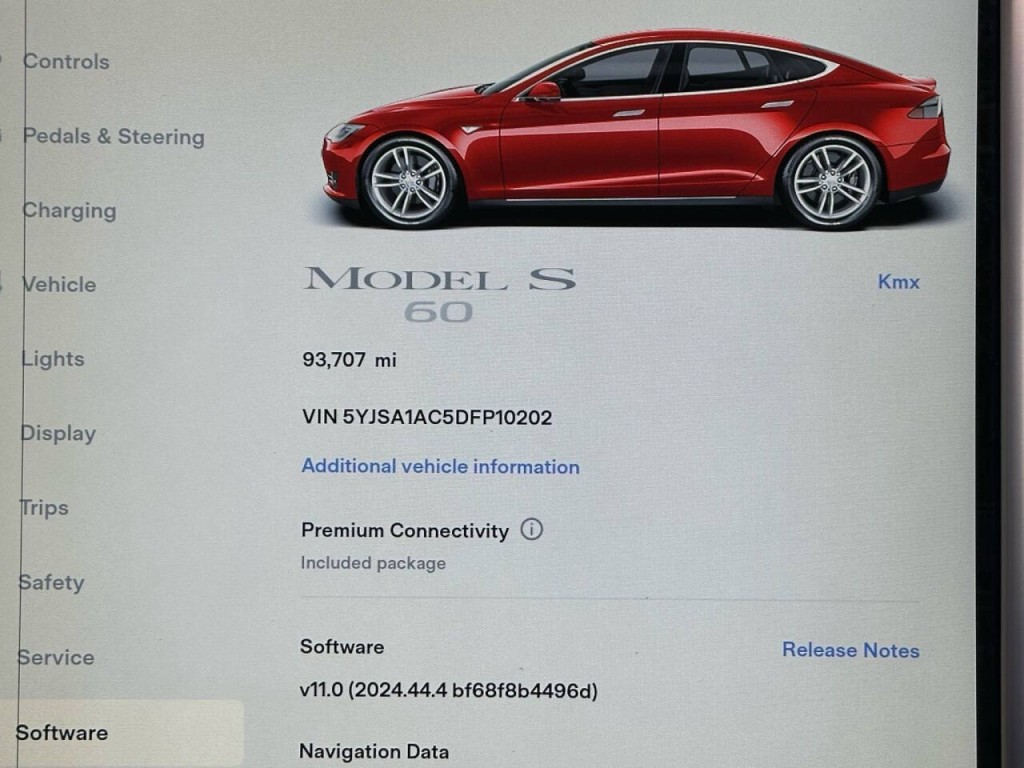 2013 Tesla Model S Image 36