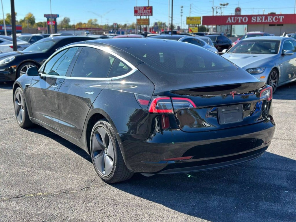 2019 Tesla Model 3 Image 9