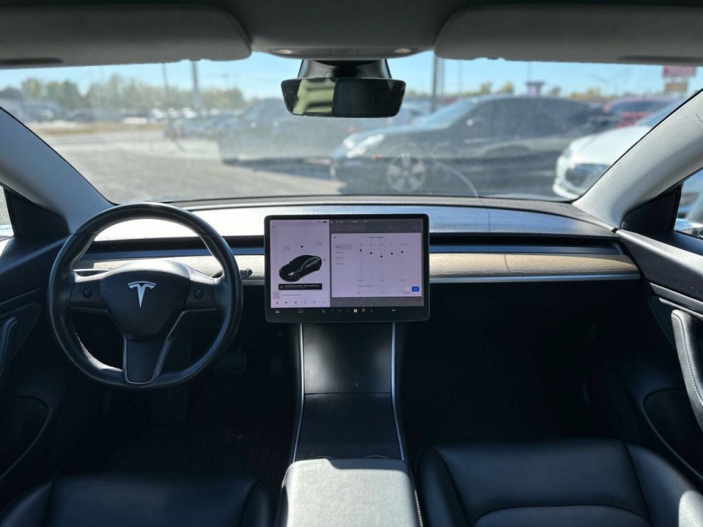 2019 Tesla Model 3 Image 12