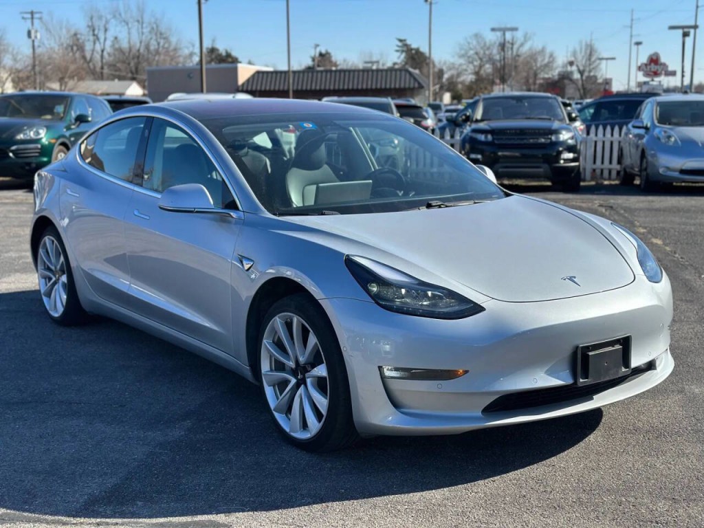 2018 Tesla Model 3 Image 4