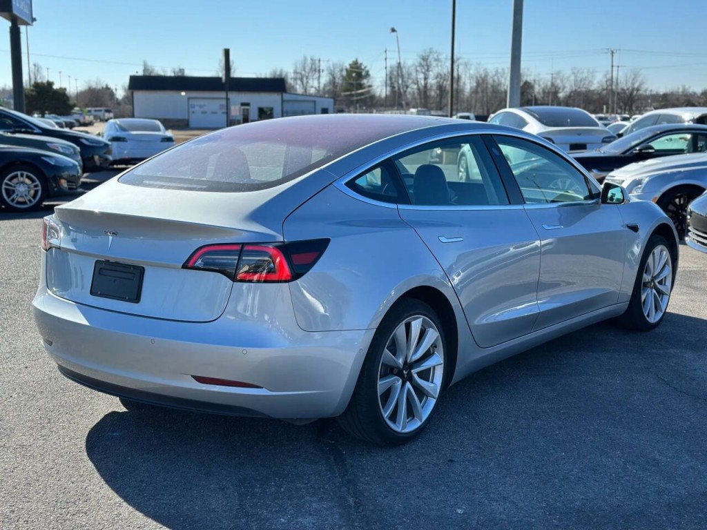2018 Tesla Model 3 Image 6
