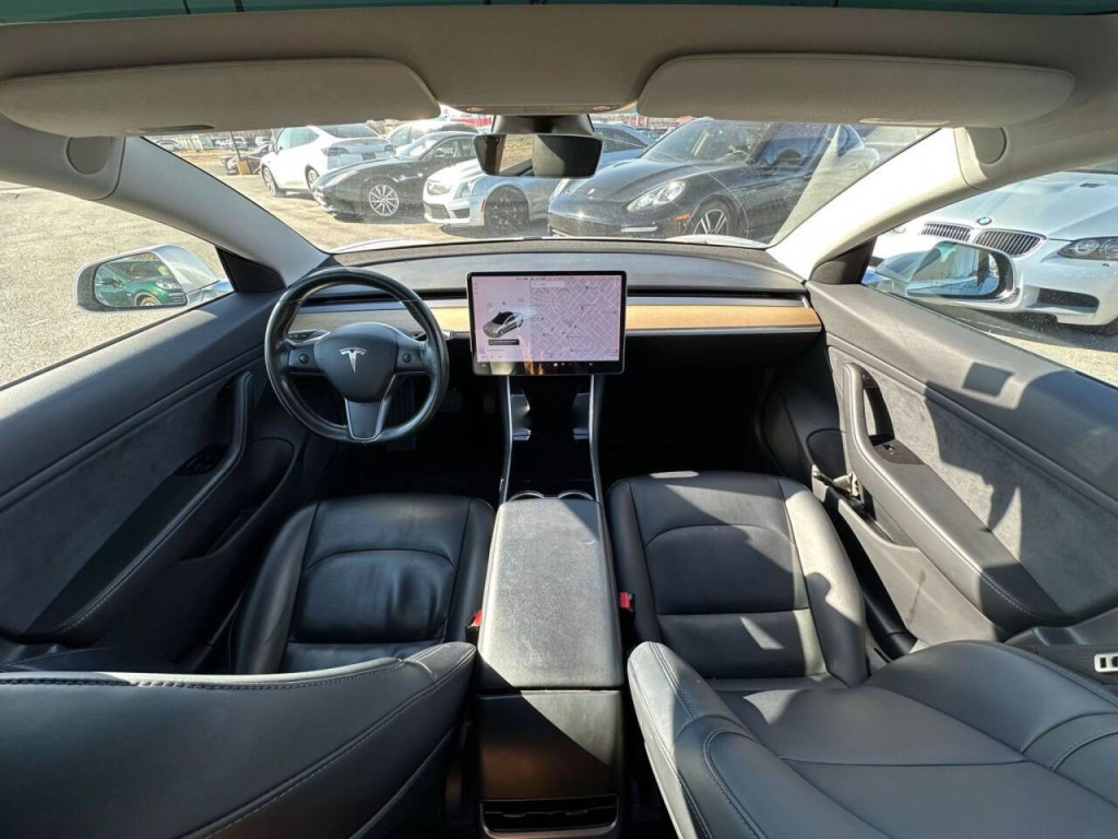 2018 Tesla Model 3 Image 11