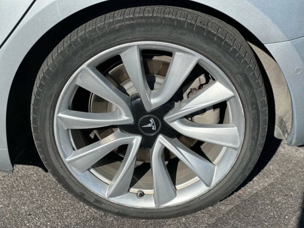 2018 Tesla Model 3 Image 26