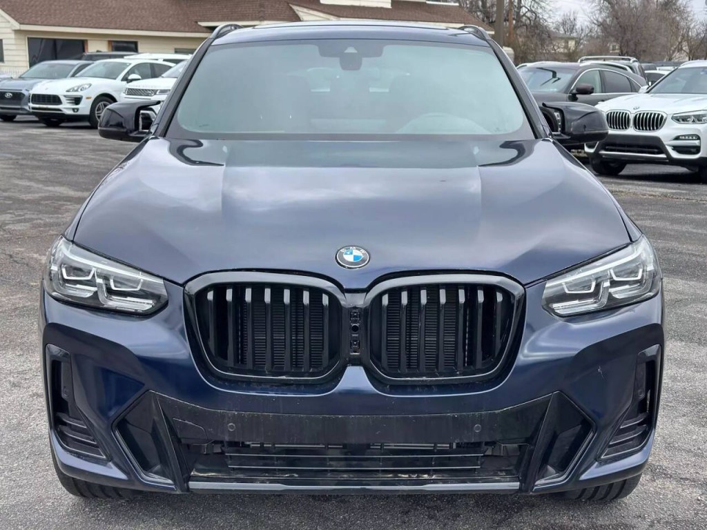 2022 BMW X4 Image 2