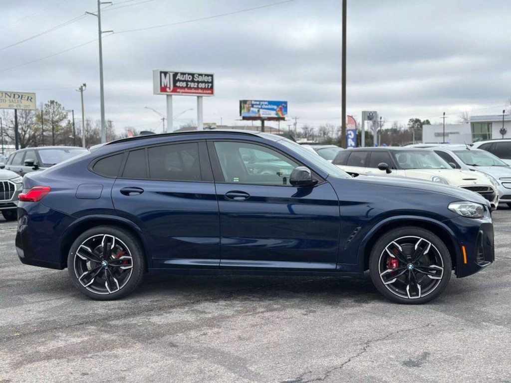 2022 BMW X4 Image 3