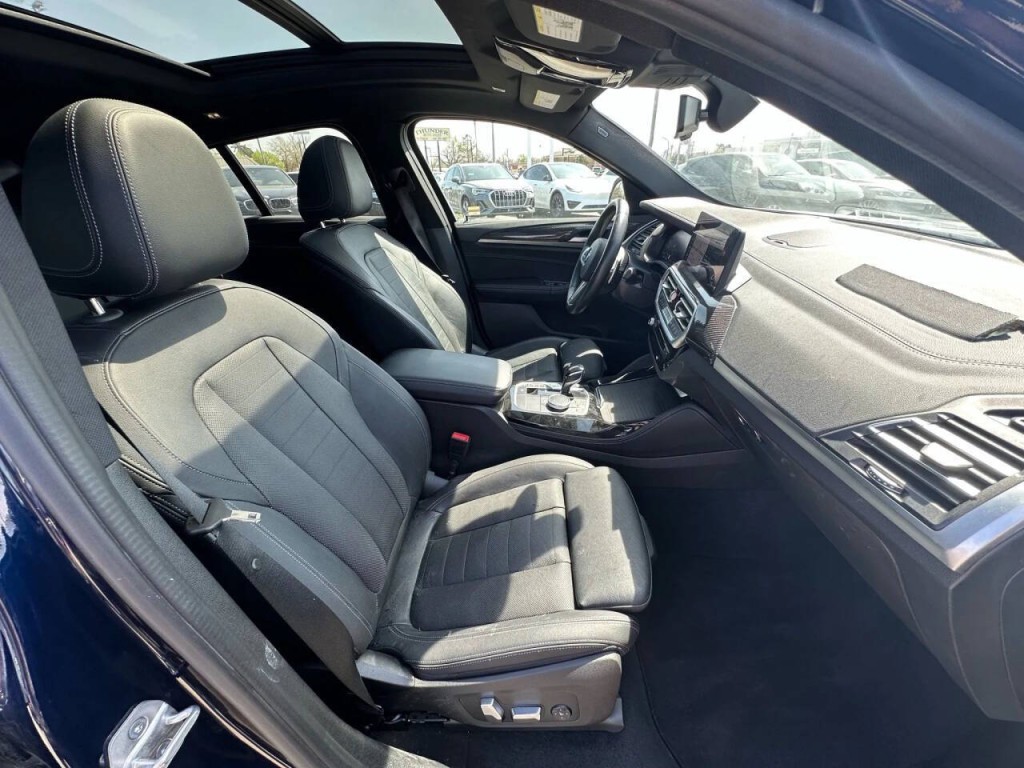 2022 BMW X4 Image 12