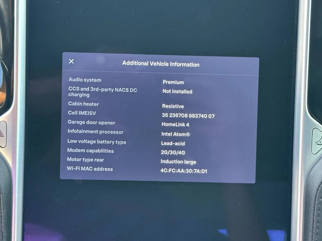 2014 Tesla Model S Image 40