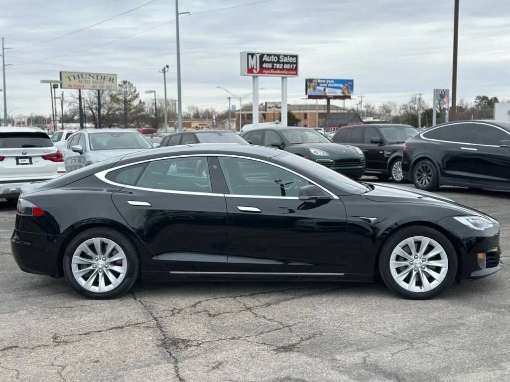 2017 Tesla Model S Image 7