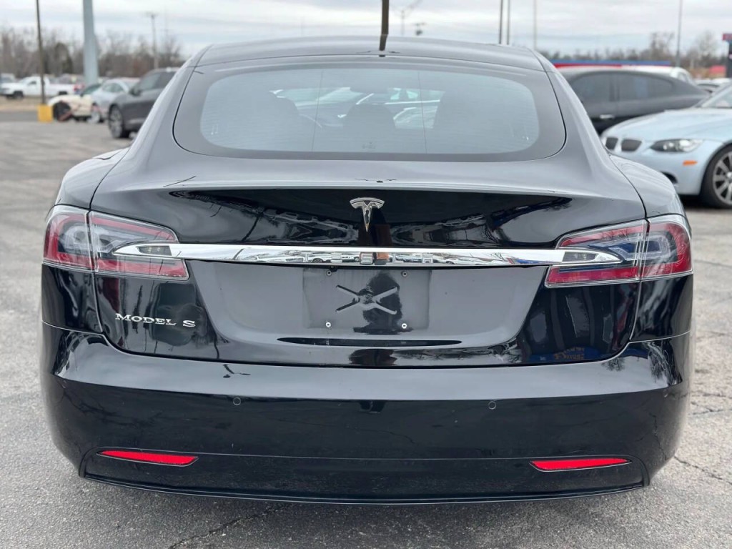 2017 Tesla Model S Image 9
