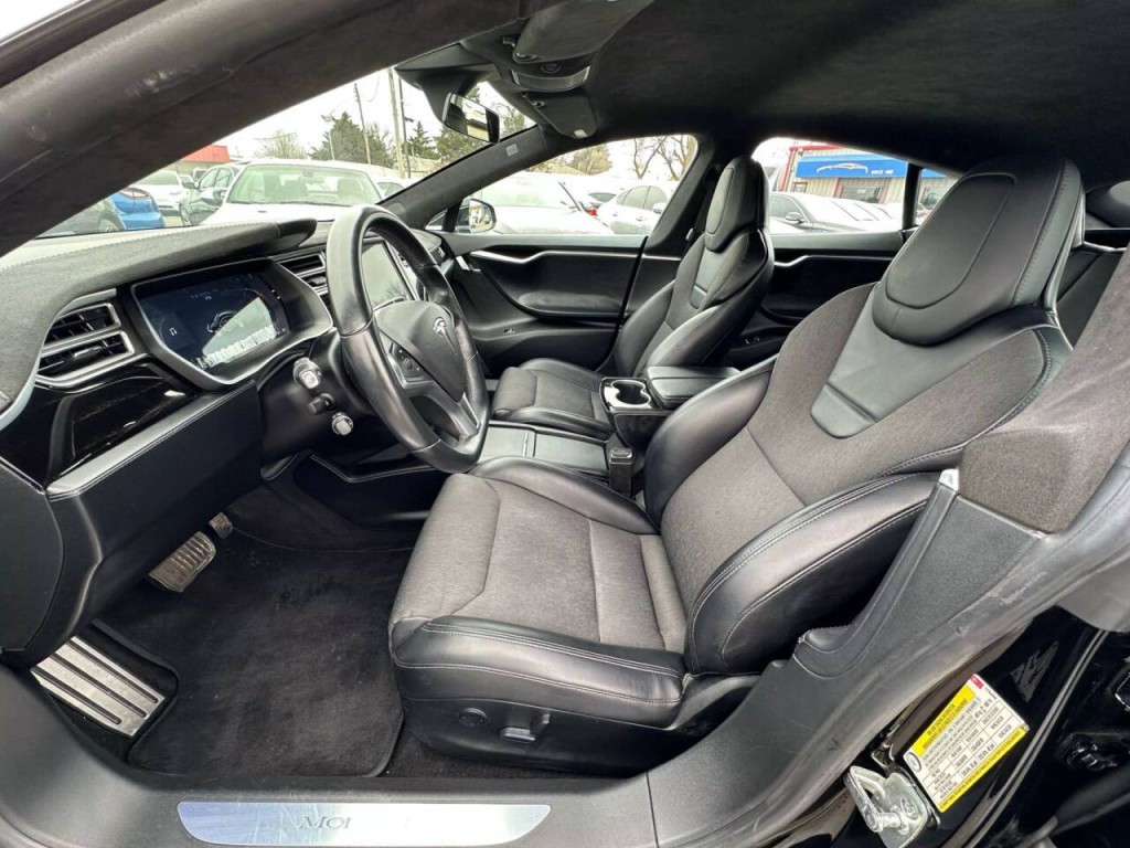 2017 Tesla Model S Image 12