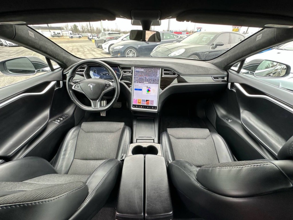 2017 Tesla Model S Image 13
