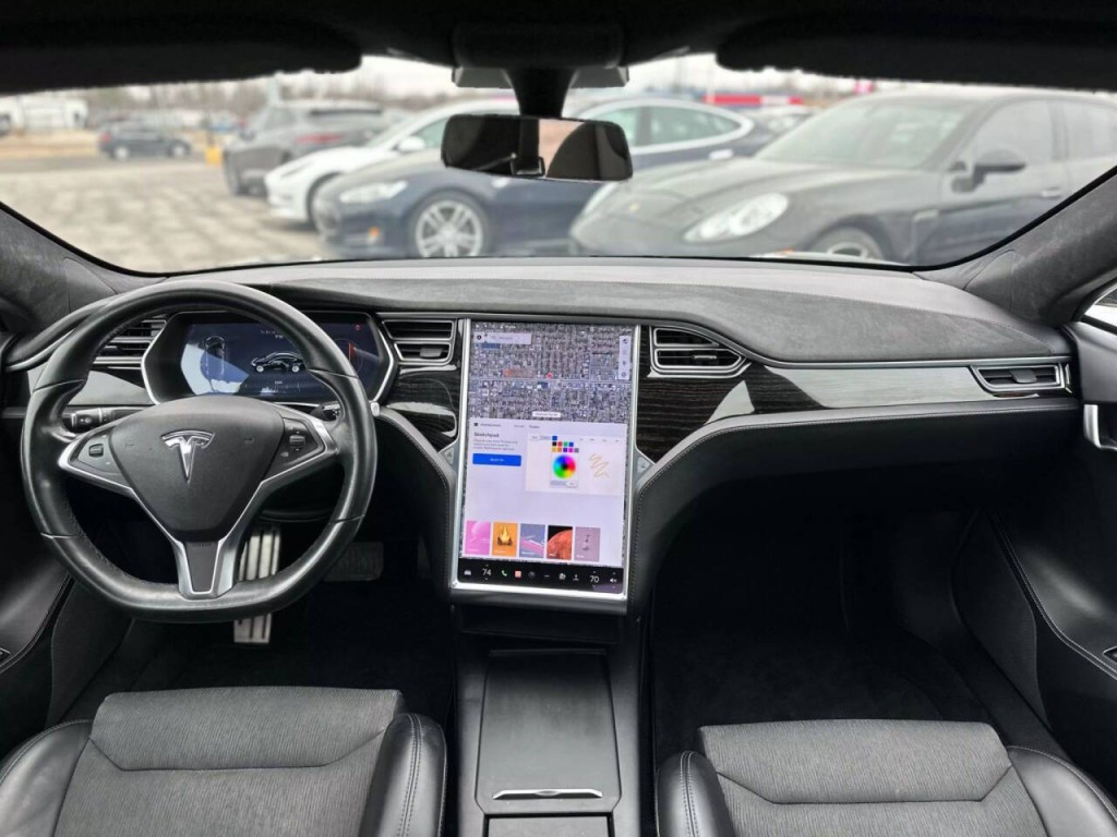 2017 Tesla Model S Image 14