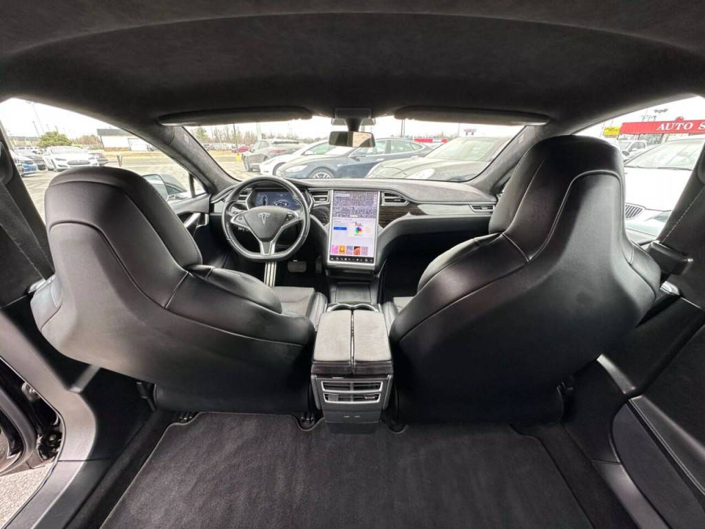 2017 Tesla Model S Image 17