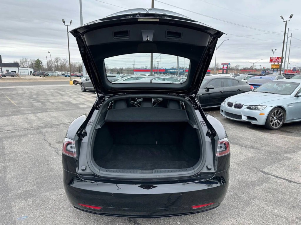 2017 Tesla Model S Image 21